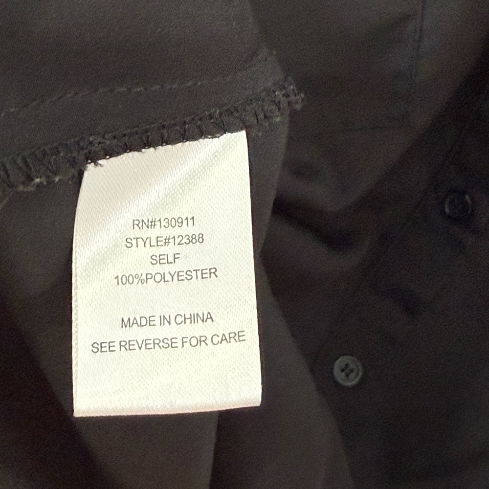 ⭐️3/$25⭐️ Daniel Rainn Black Button-Up Blouse - Picture 5 of 6